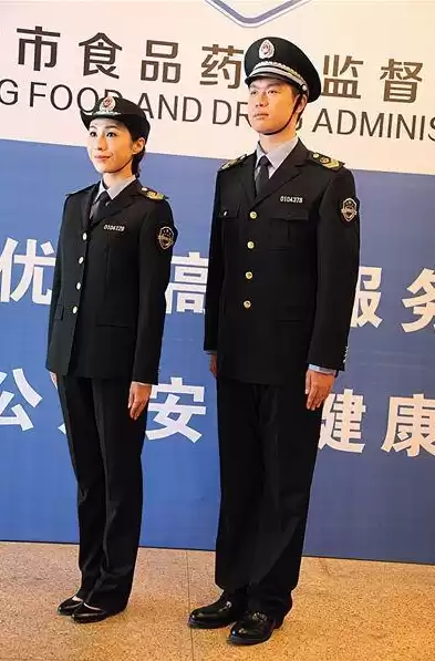 公共基础设施建设项目应采用什么制服，公共基础设施建设项目应采用什么制