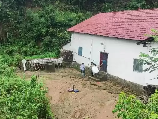 因灾倒损住房恢复重建要尊重群众意愿，因灾倒损住房恢复重建选址，以人为本，尊重群众意愿，科学规划因灾倒损住房恢复重建选址