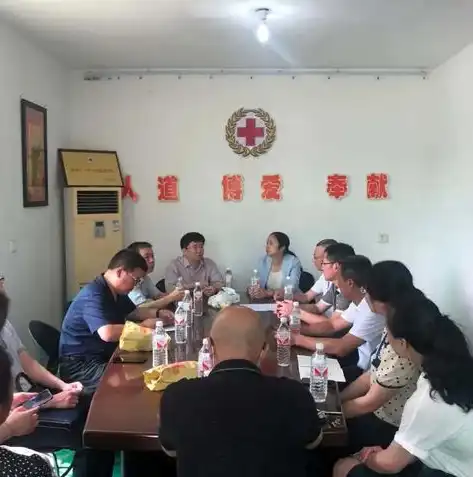 数据仓库，企业数据整合与智慧决策的基石，简述数据仓库的主要作用和特点